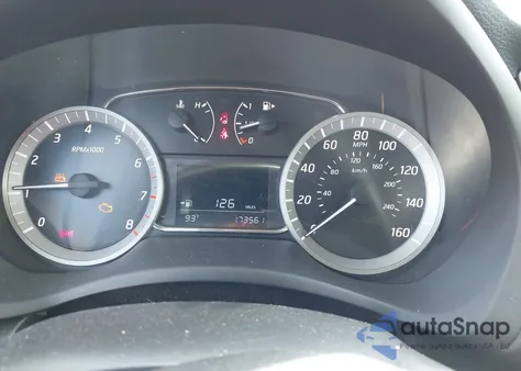 2014 Nissan Sentra Sr z USA, uszkodzony, nr VIN 3N1AB7AP8EY313123